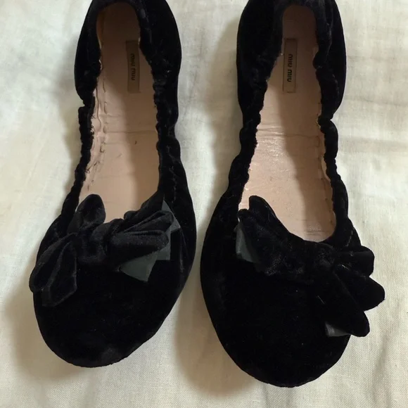 Miu Miu Black Velvet Flats with Bow Detail - Picture 3 of 4